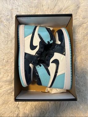 Jordan 1 Retro High OG Blue Chill, Women's 8.5 (Youth 7)